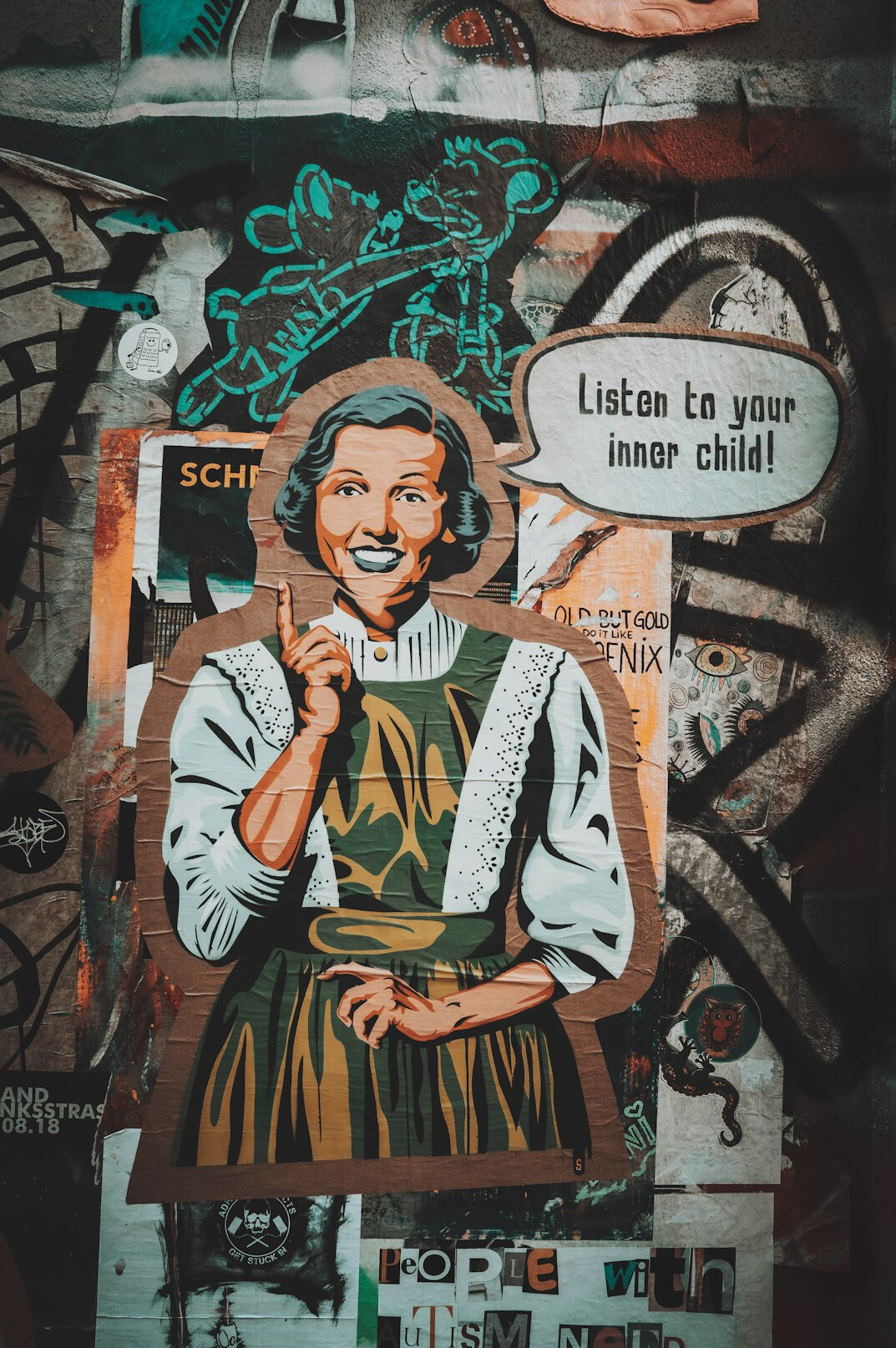 person explaining ideas in german